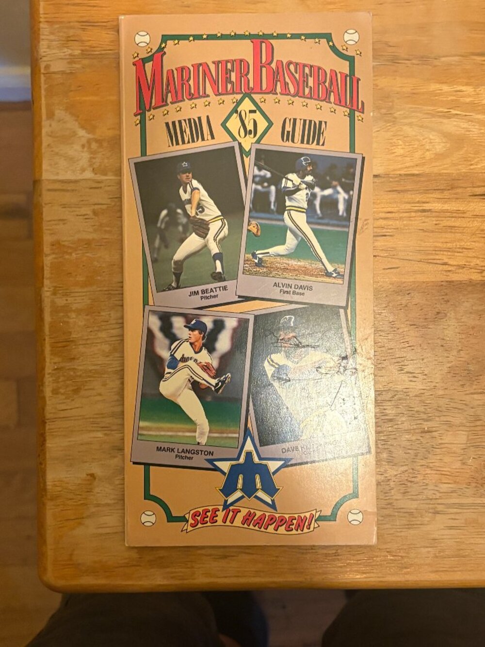 1989 Mariner Baseball Media Guide
